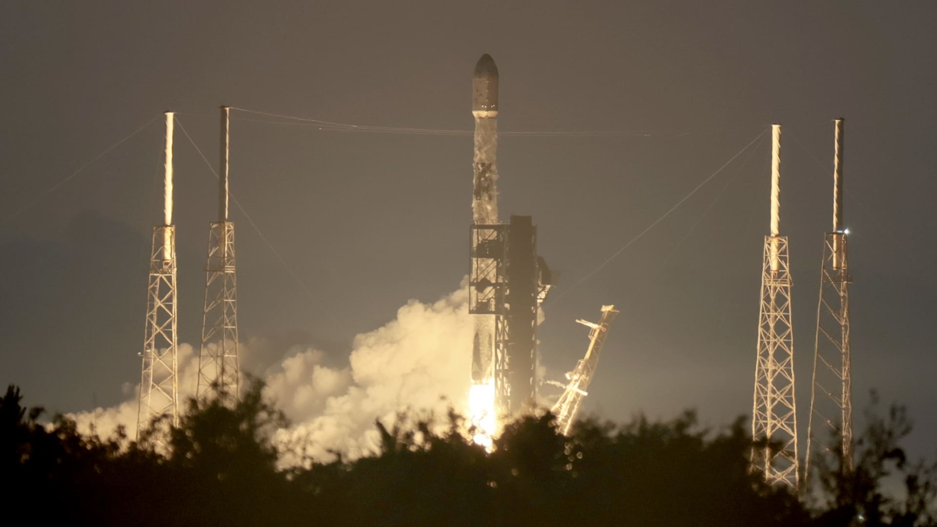 SpaceX IPO Blueprint: Driving New Mega-Cap Valuations featured image