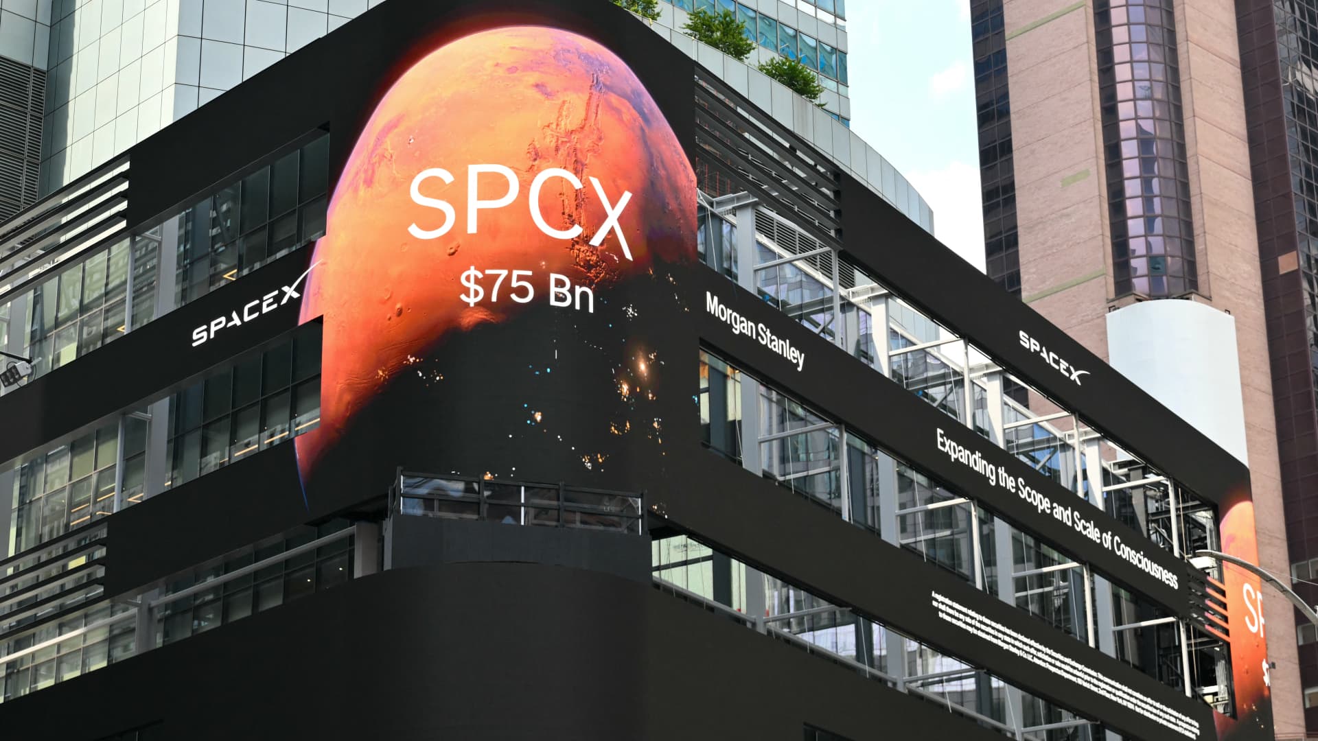 SpaceX Stock: Nasdaq 100 Inclusion Fails to Halt Price Slide, Innovation Path Undeterred featured image