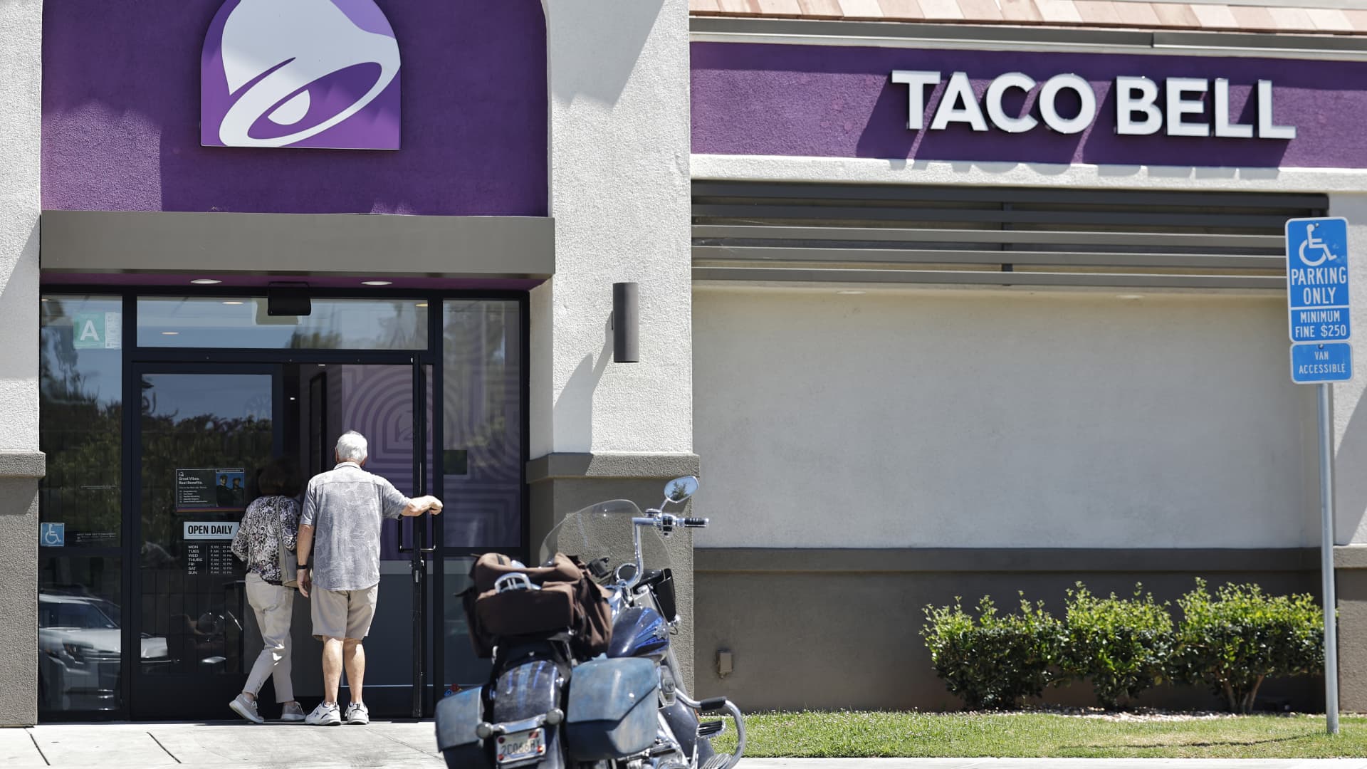 Taco Bell Cyclospora Outbreak: A Warning for YUM Brands Growth Engines