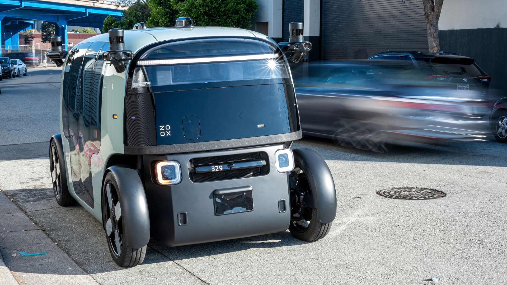 Zoox Software Recall: A Critical Setback for Amazon's Robotaxi Ambitions featured image