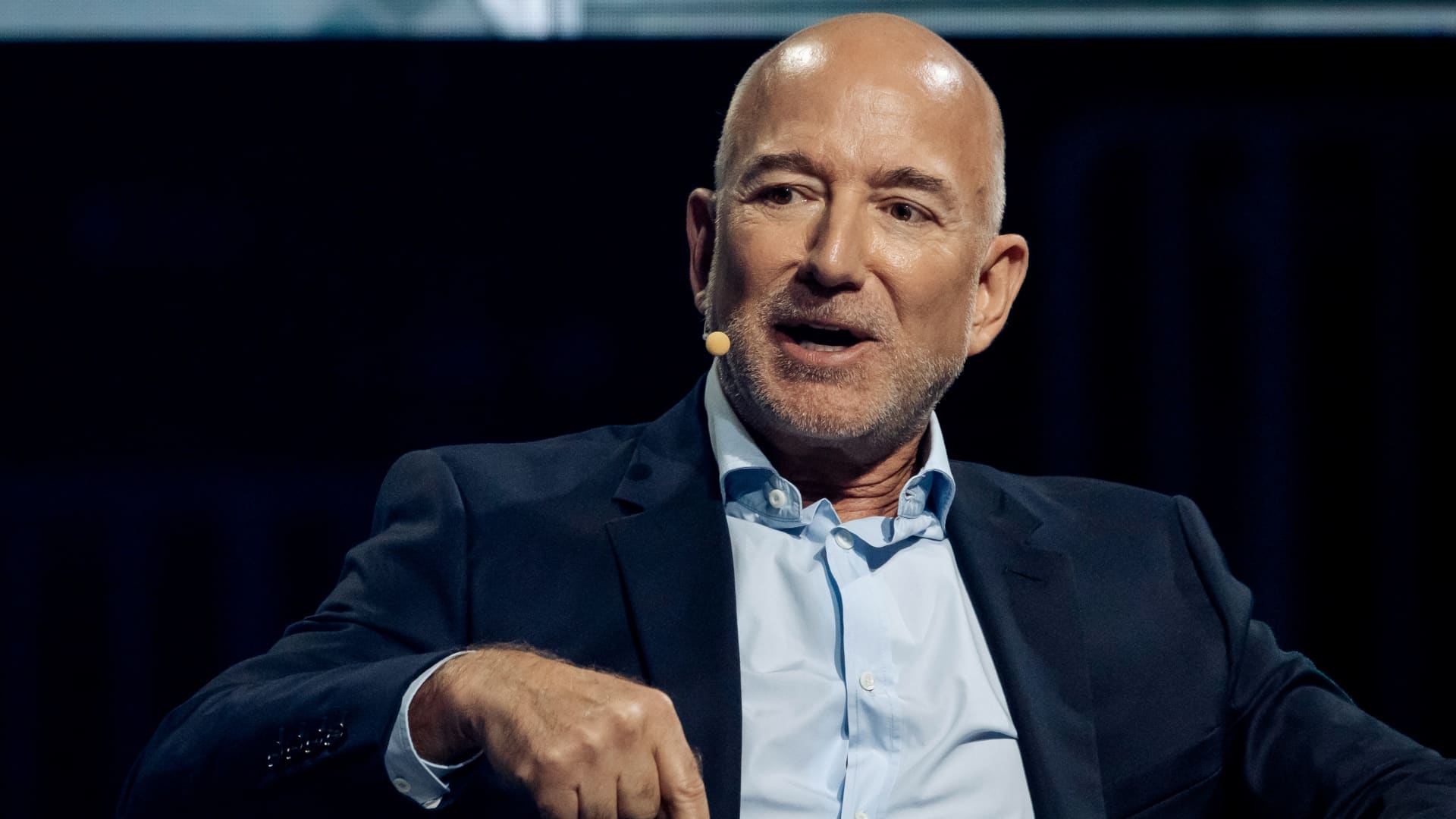 Amazon Share Sale: Bezos $4.1 Billion Move Sparks Volatility