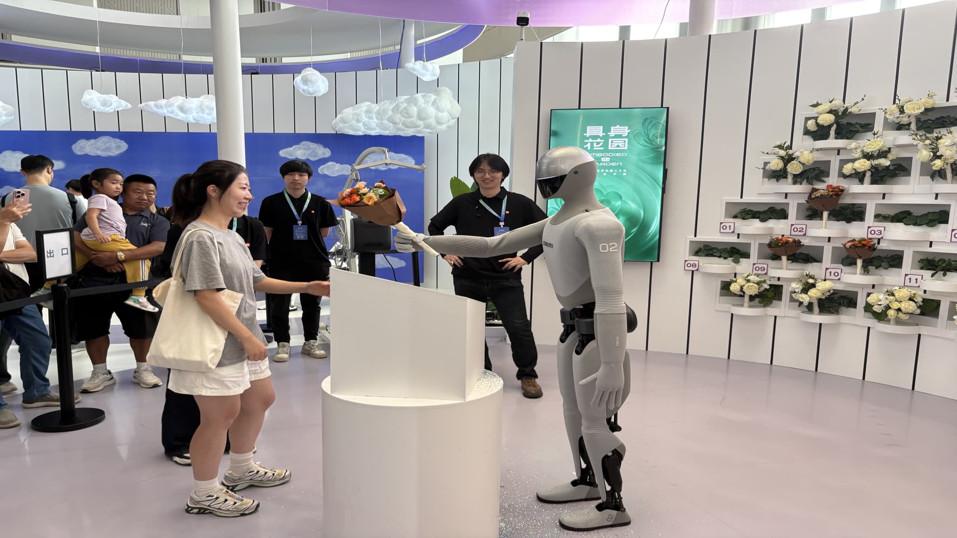 Chinese Humanoid Robots: Volatility and Valuation Obstacles Emerge
