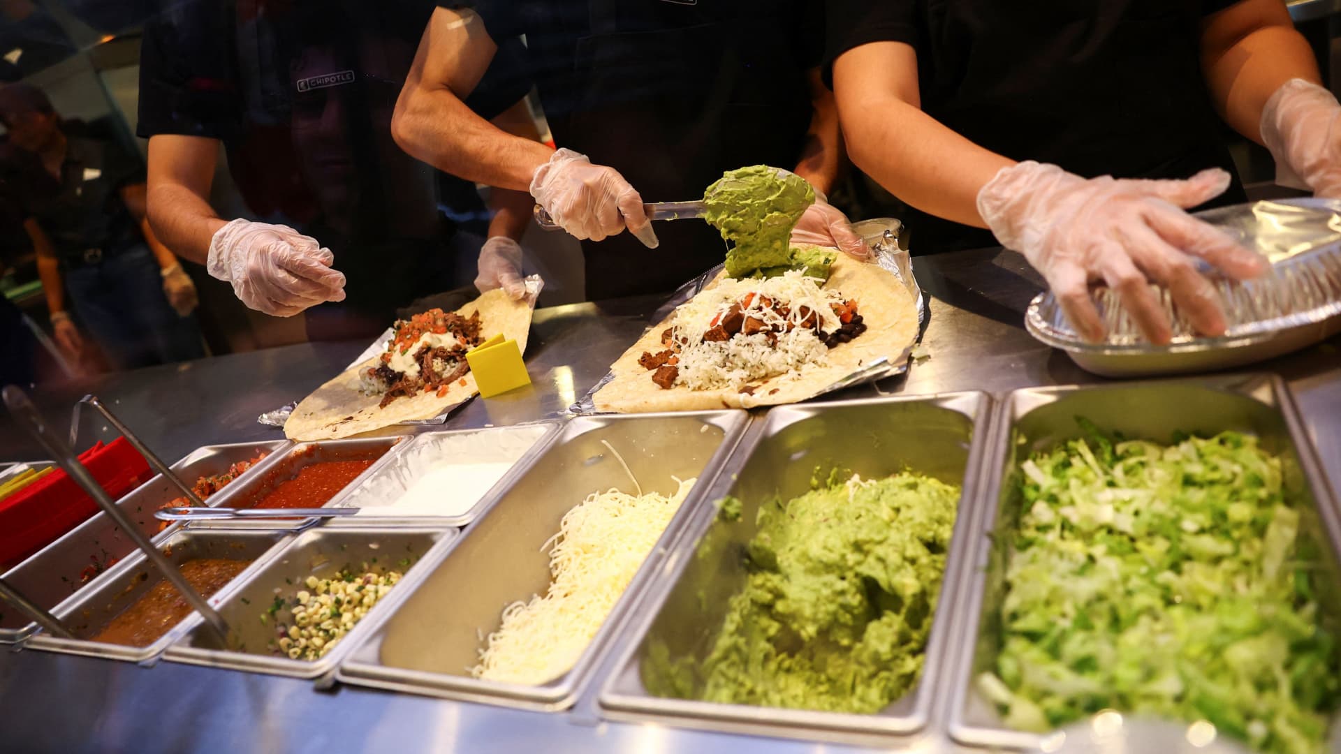 Chipotle Warning: Salmonella Outbreak Link Rattles Stock
