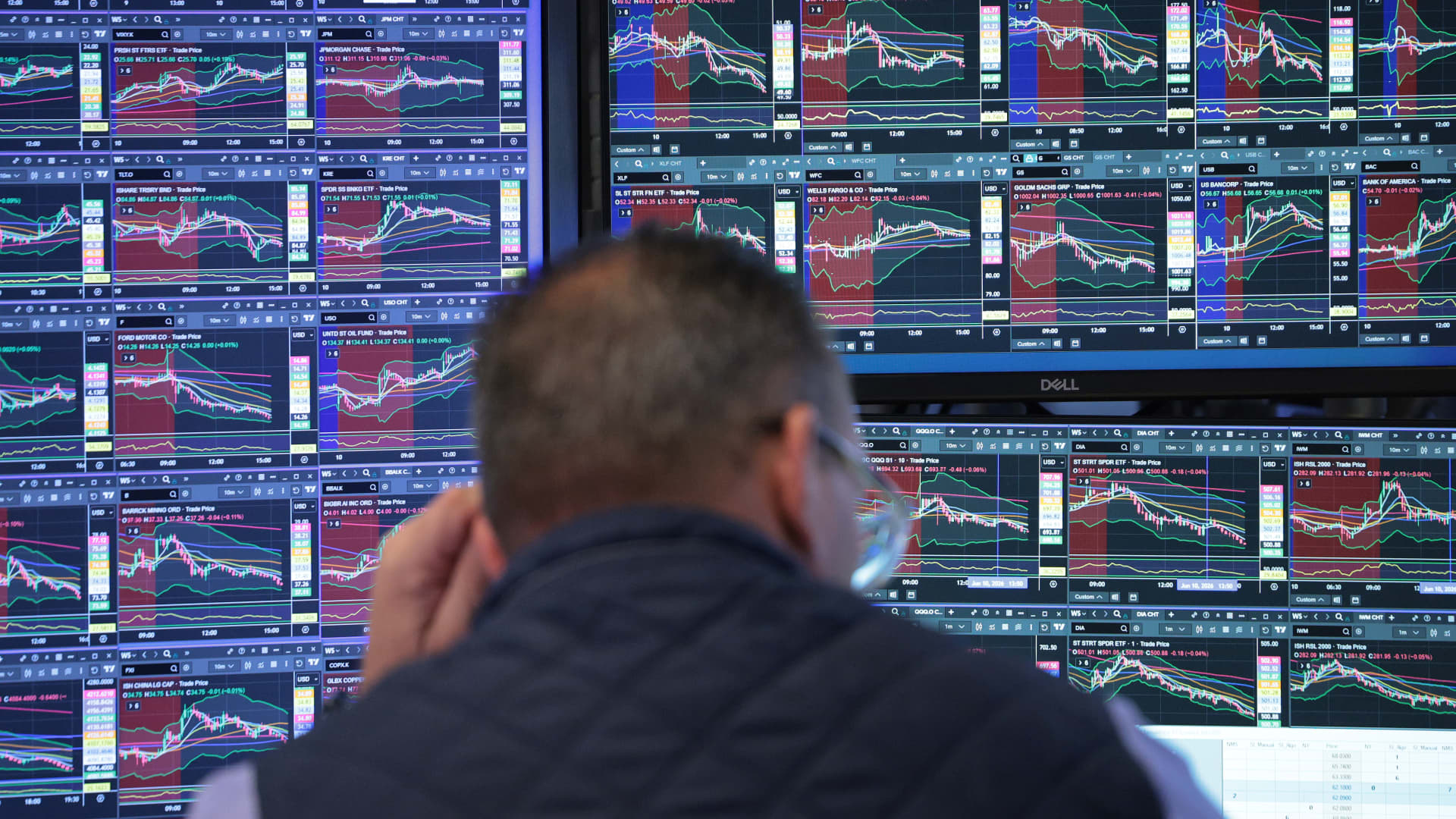 CLO ETFs: Yield Opportunities Emerge Amidst Persistent Rate Uncertainty