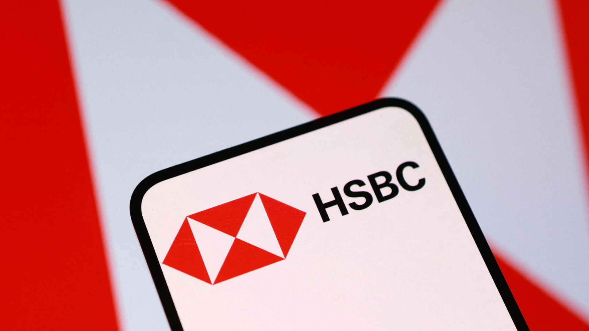 HSBC Pretax Profit Surge Signals Strong Global Banking Resurgence featured image