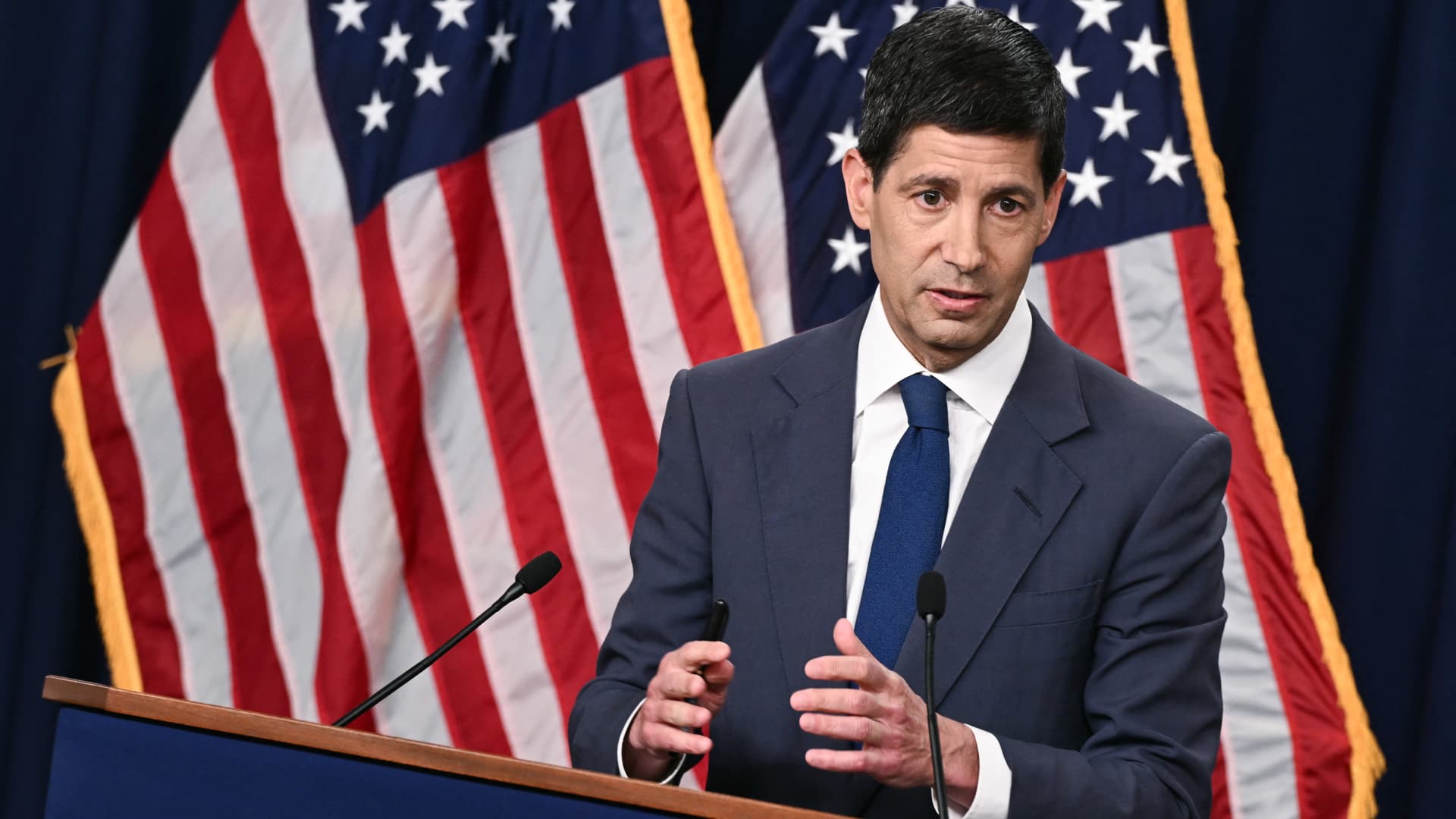 Inflation Warning: Warsh Signals Potential Rate Hikes Ahead