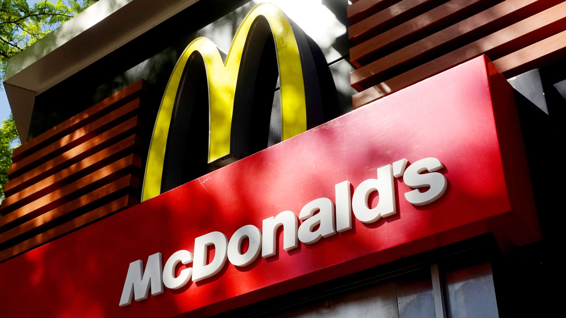 McDonald's Earnings: Navigating Consumer Headwinds for Alpha in Q2 featured image