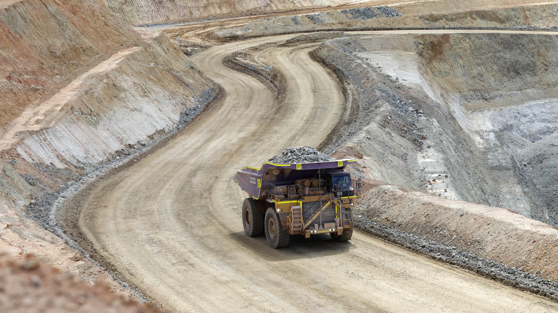 Scandium Breakthrough: U.S. Investment Fuels Rare Earth Independence
