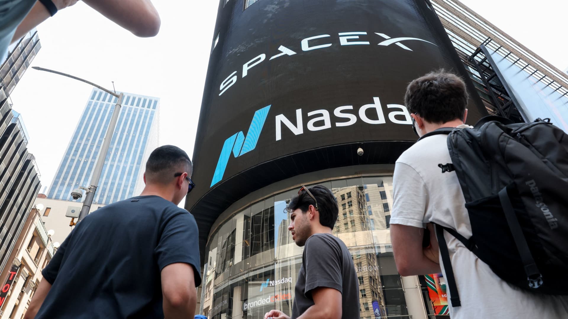 SpaceX IPO Plunge: Navigating Volatility for Alpha Generation featured image