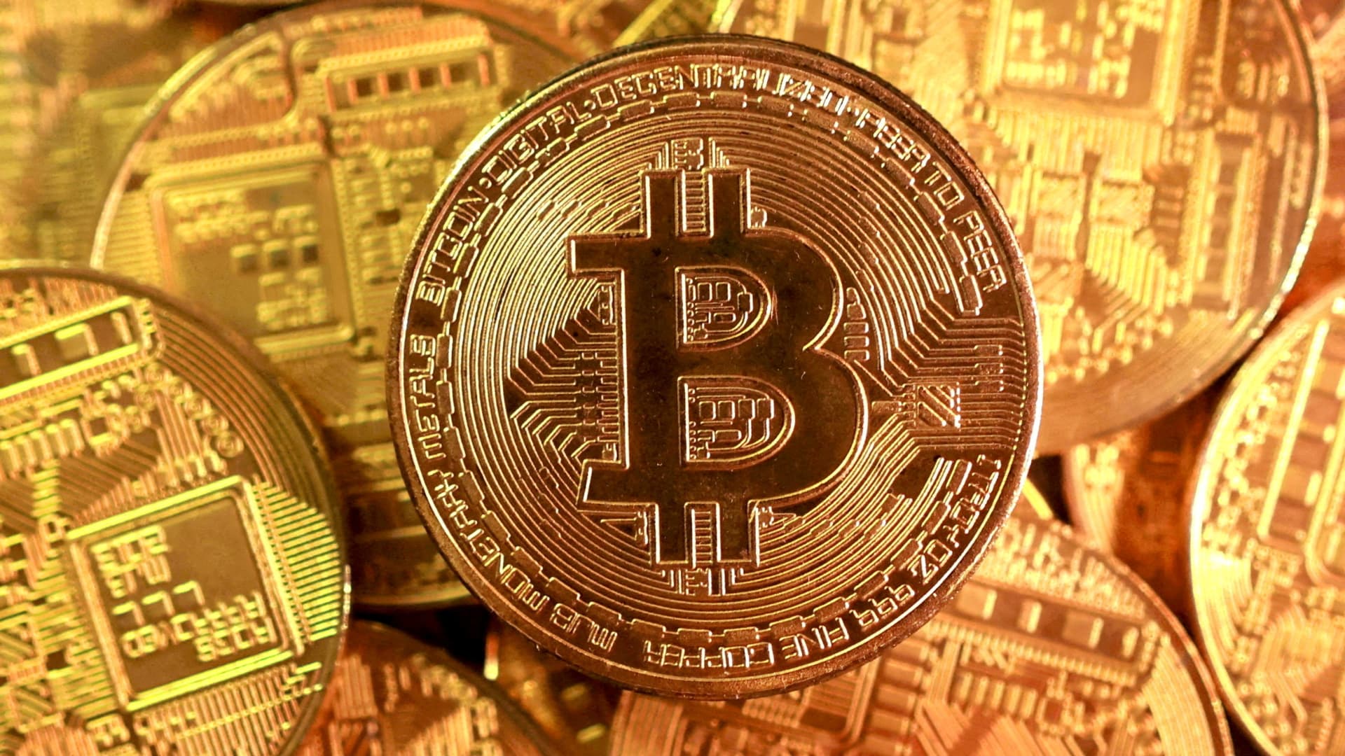 Bitcoins Bull Run: Decoding the <a href="http://www.gurufocus.com/financials/82K&affid=669024" class="ticker" target="_blank"><span>$</span>82K</a> Ascent Amid Macro Volatility