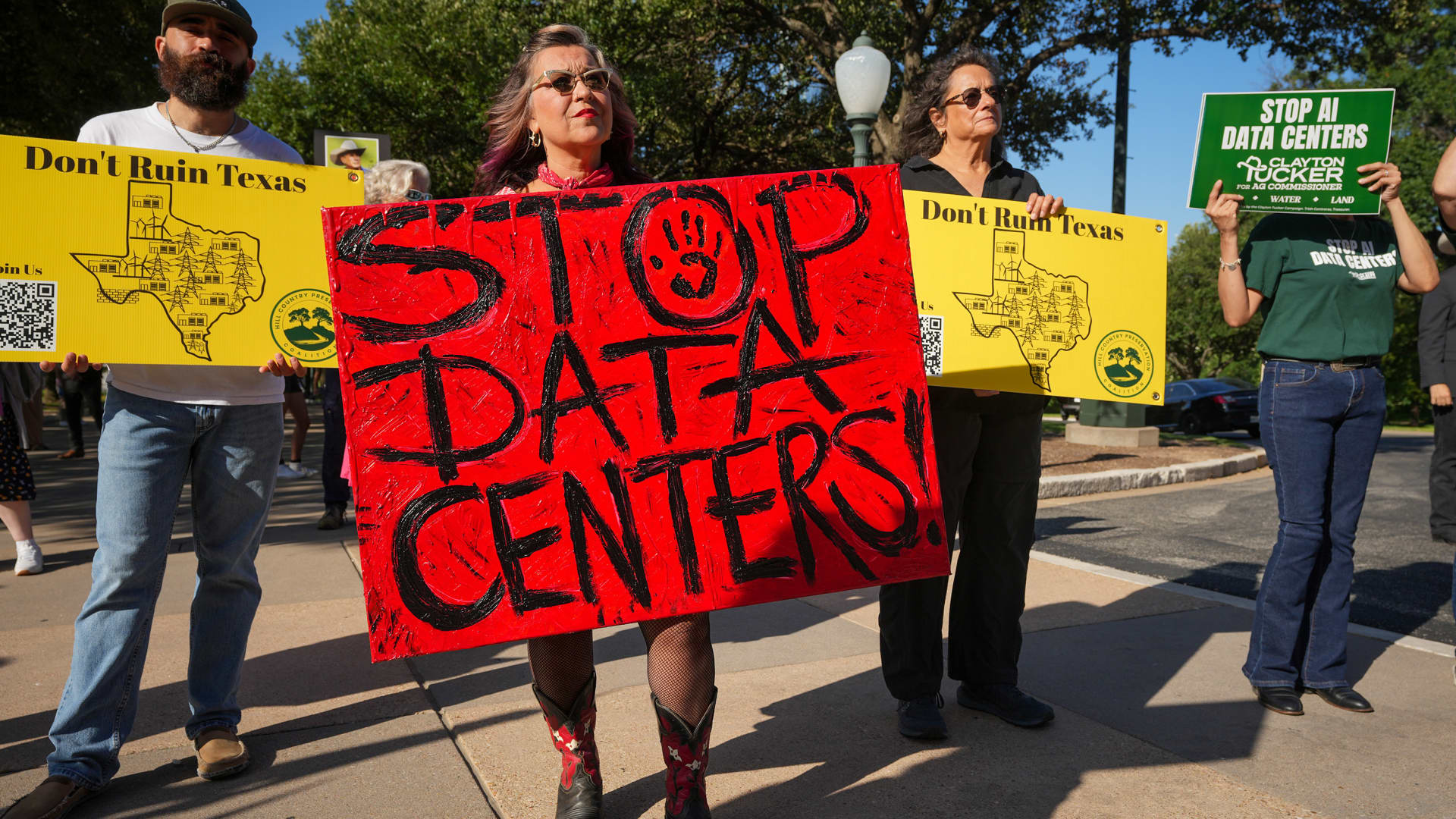 Data Center Opposition Surges: Texas Political Landscape Faces Disruption