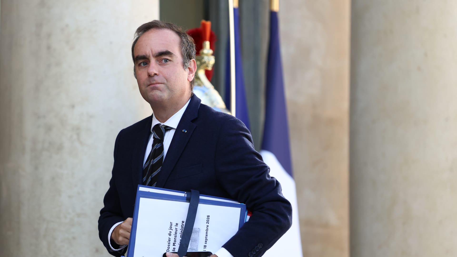 France Budget Crisis: A Warning Sign for Eurozone Stability