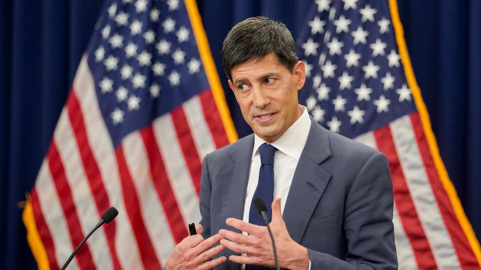 Interest Rate Hike: Fed Faces Tough Vote Amid Inflation Concerns featured image