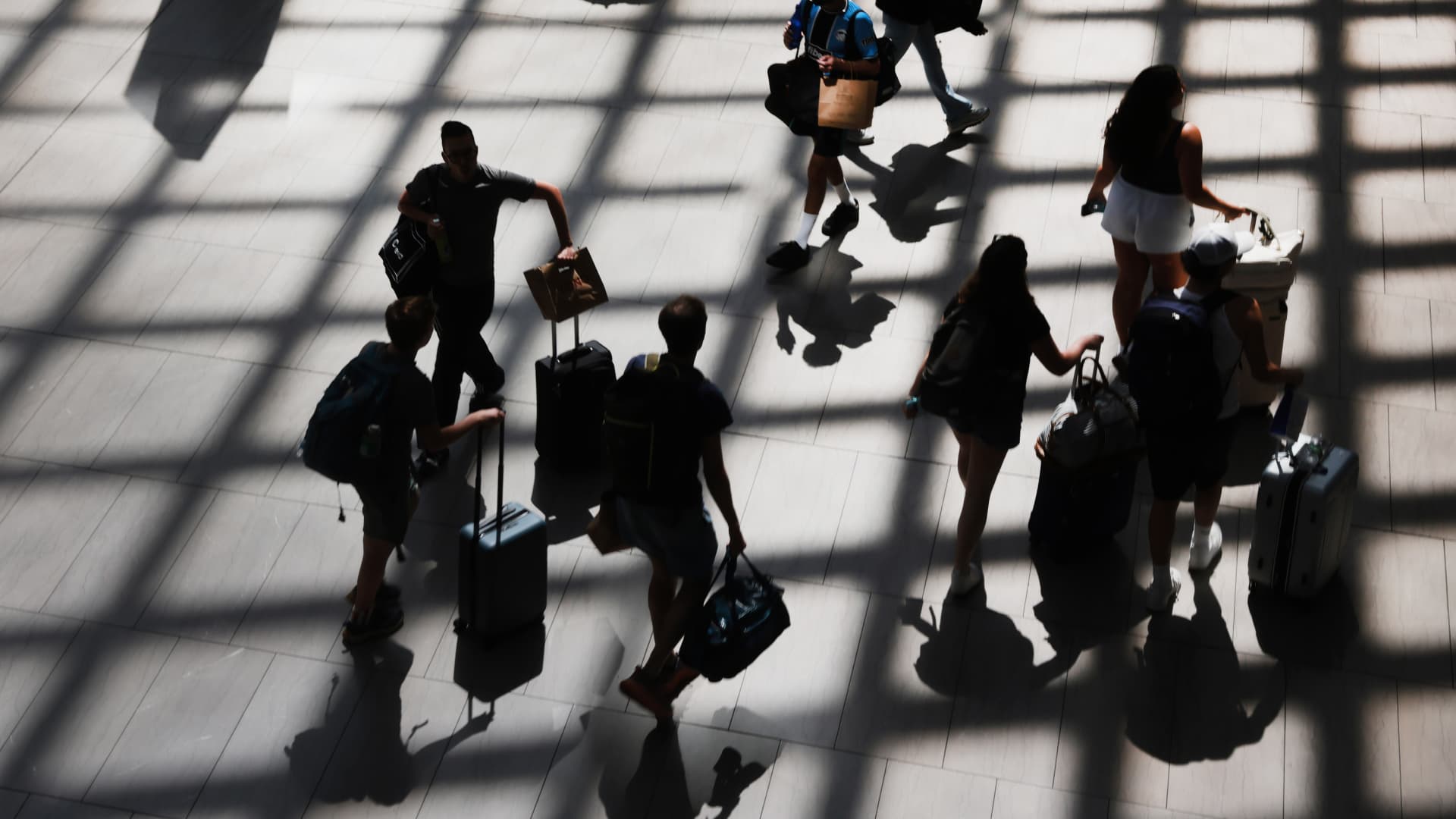 AI Devices: Navigating the Privacy Risk in an Always-On World