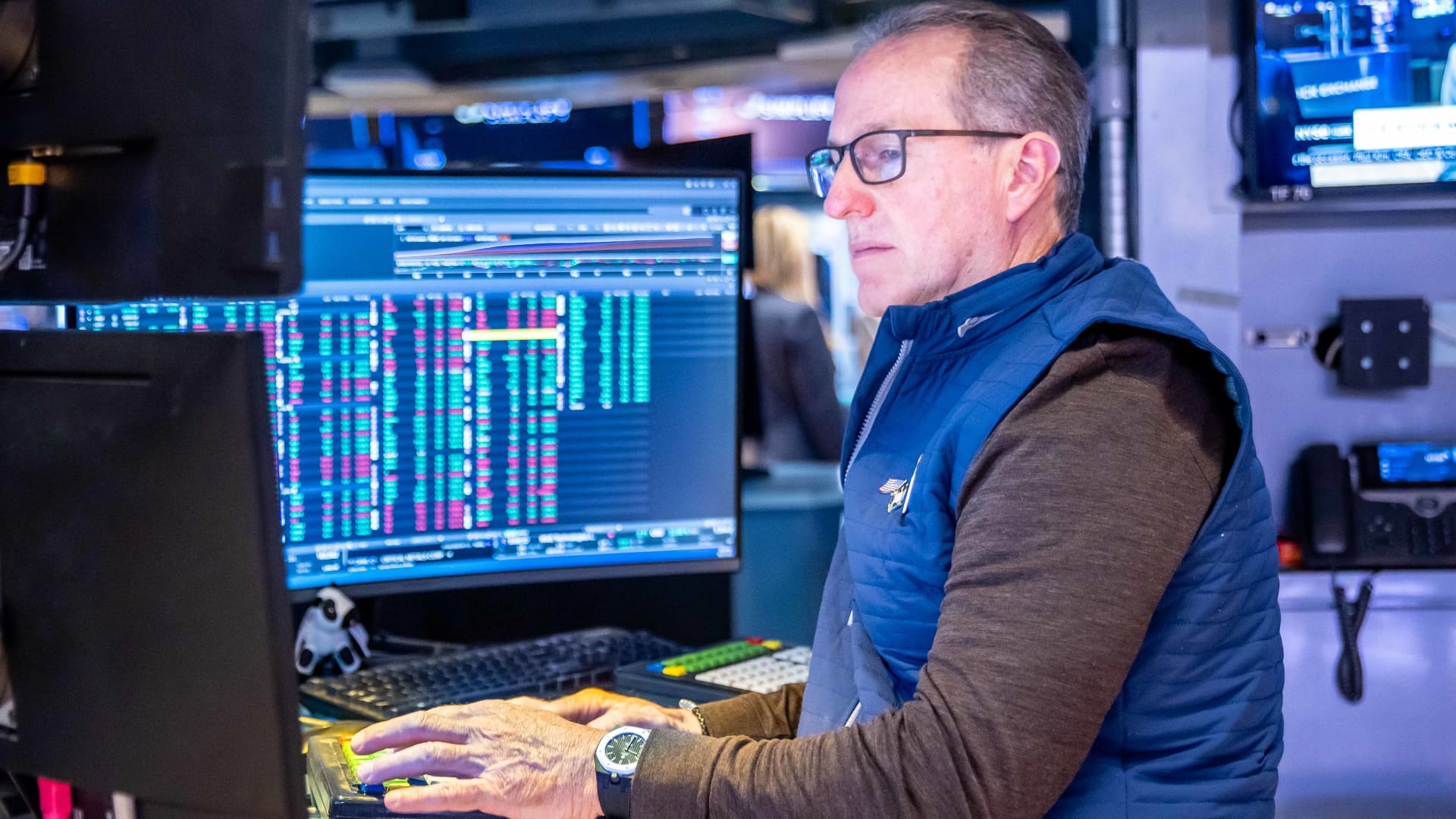 AI Funding Fears Rattle Wall Street: Adjusting for Alpha and Preservation featured image