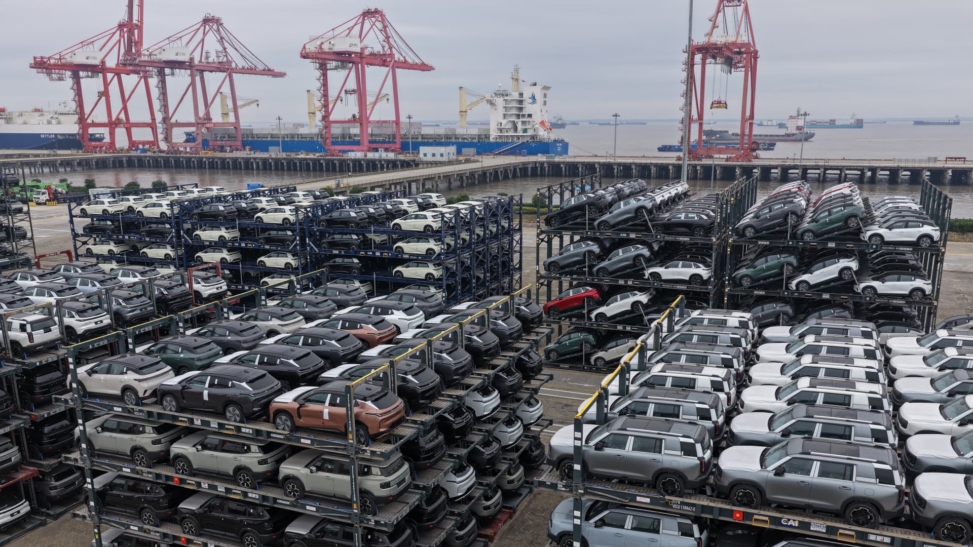 Chinas Exports Surge: Unpacking Global Trade Growth and Asset Implications