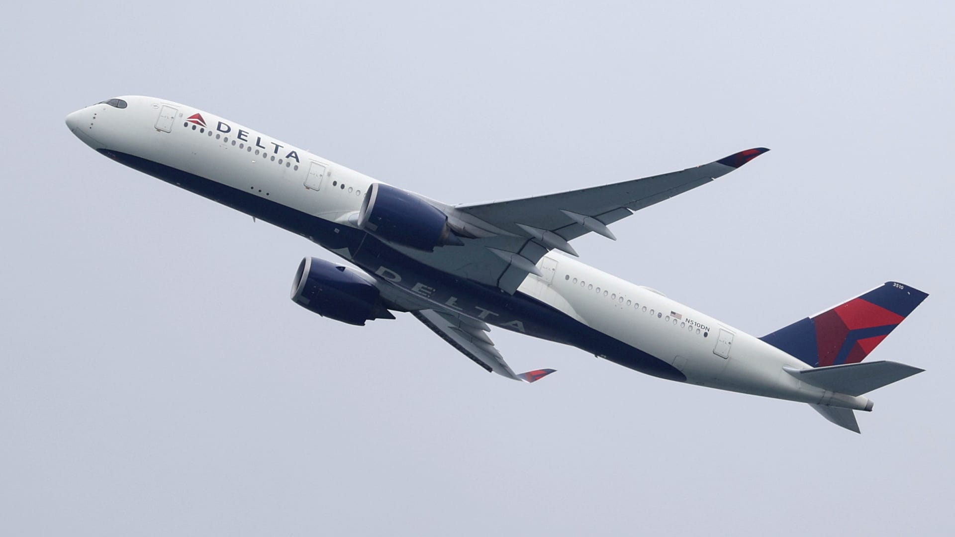 Delta Delays: Safety Concerns Push Saudi Arabia Service Launch to March featured image