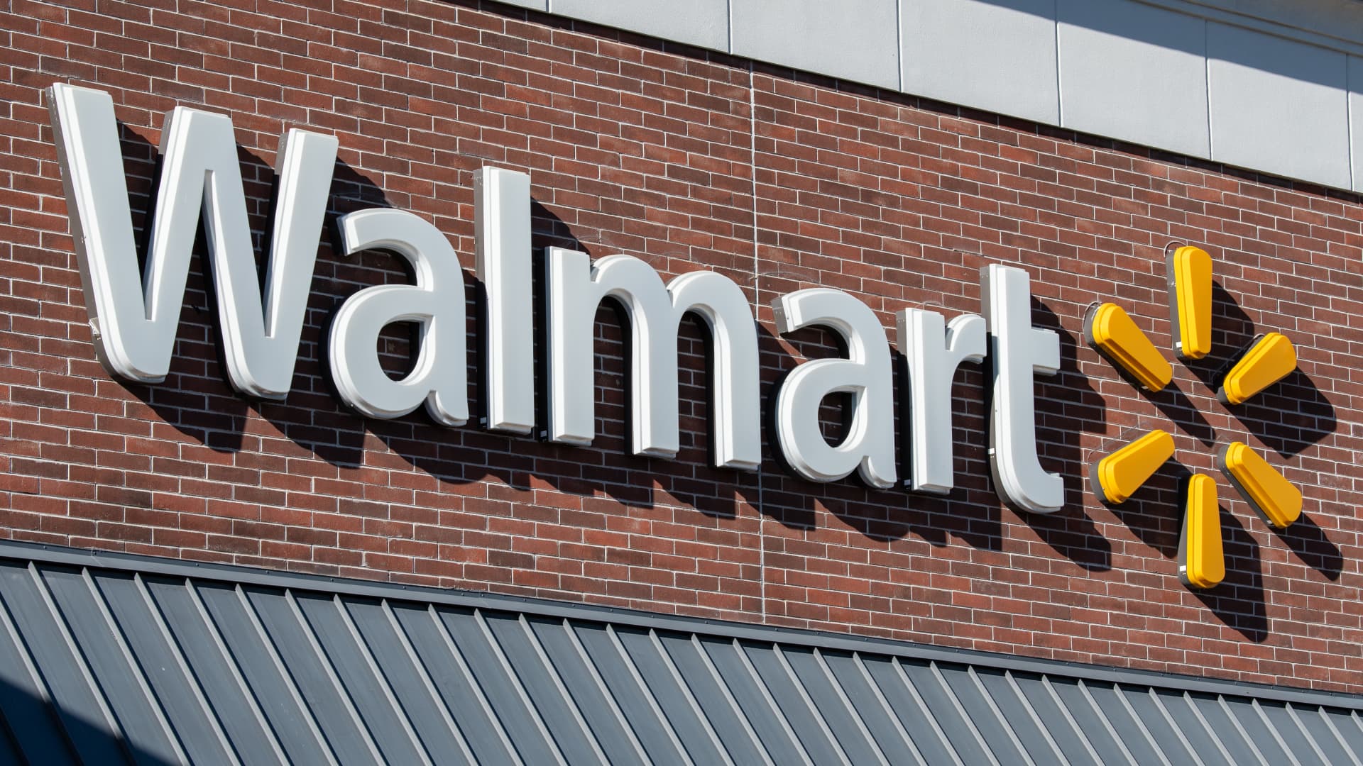 Digital Shelf Labels: Walmart's Operational Efficiency Breakthrough featured image