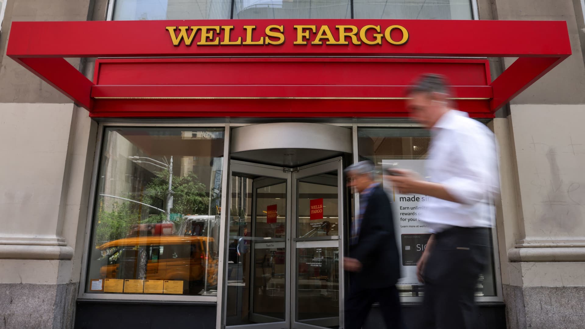Wells Fargo Upgrade: A Clear Path to Higher Returns and Alpha featured image