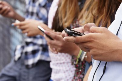 1-in-5-americans-get-their-news-from-social-media-influencers-scaled.jpg