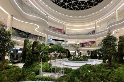a-look-inside-the-american-dream-megamall-in-new-jersey-as-it-reopens-during-the-pandemic.jpg