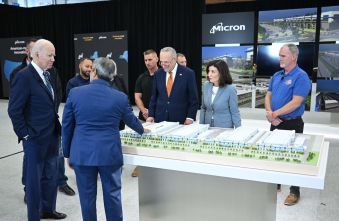ai-data-center-ban-new-yorks-standoff-with-innovation-driven-growth.jpg
