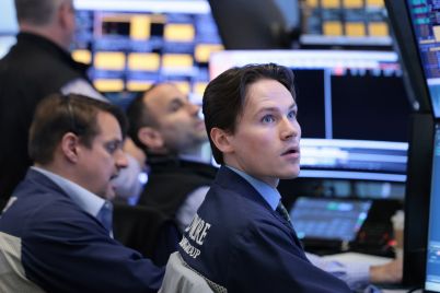 ai-stocks-plunge-diversification-offers-alpha-amid-inflationary-pressures.jpg