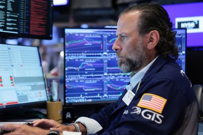 ai-trade-volatility-navigating-innovation-and-strategic-silicon-shifts.jpg