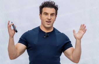 airbnb-ai-strategy-unlocking-growth-and-efficiency-with-breakthrough-innovation.jpg