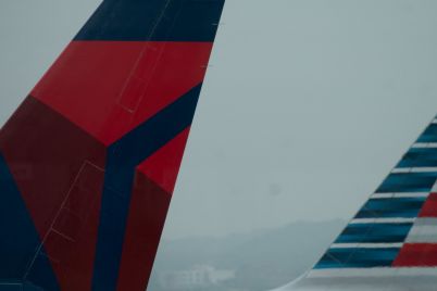 airline-ceos-warn-domestic-travel-demand-is-slowing-scaled.jpg