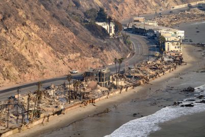 airlines-extend-travel-waivers-due-to-la-wildfires.jpg