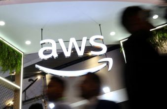 amazon-cloud-executive-departure-signals-aws-evolution-in-ai-era.jpg
