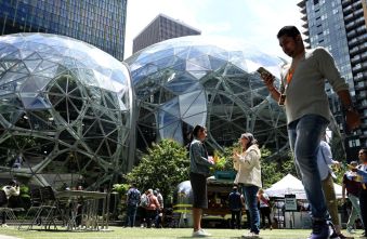 amazon-layoffs-ai-driven-restructuring-sparks-tech-job-market-turmoil.jpg