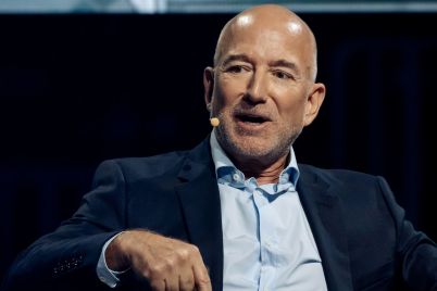 amazon-share-sale-bezos-4-1-billion-move-sparks-volatility.jpg