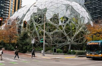 amazons-ai-data-center-push-sparks-layoff-backlash-100-billion-dollar-risk.jpg