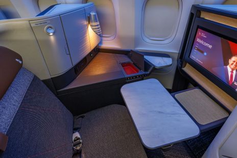 american-airlines-premium-push-a-strategic-flight-to-higher-margins.jpg