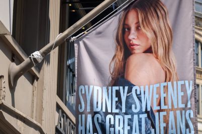 american-eagle-stock-soars-20-as-retailer-says-sydney-sweeney-campaign-is-best-to-date-beats-earnings-scaled.jpg