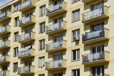 an-indicator-of-commercial-real-estate-transaction-volume-just-improved-for-the-first-time-this-year.jpg