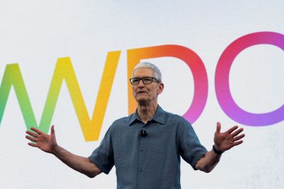 apples-killer-quarter-buys-more-time-for-the-company-to-deliver-clarity-on-ai-scaled.jpg