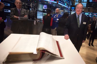 art-cashins-sons-pay-homage-to-nyse-legend-by-carrying-on-new-years-poem-tradition.jpg