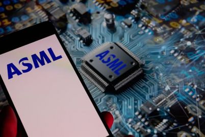 asml-shares-drop-6-5-after-the-chip-giant-says-it-cant-confirm-that-it-will-grow-in-2026.jpg