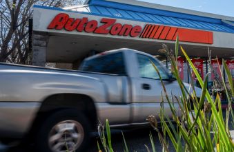 autozone-stock-plunges-9-despite-strong-q3-earnings-beat.jpg