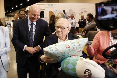 berkshire-hathaway-shares-dip-as-warren-buffett-exits-and-greg-abel-era-begins.jpg