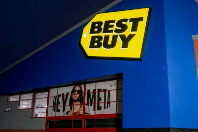 best-buy-hikes-sales-forecast-as-shoppers-upgrade-tech-splurge-on-devices-scaled.jpg