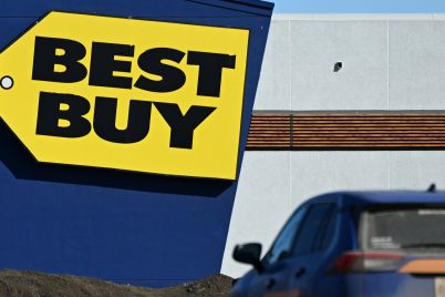 best-buy-reports-modest-sales-recovery-but-says-tariffs-are-complicating-its-turnaround-scaled.jpg