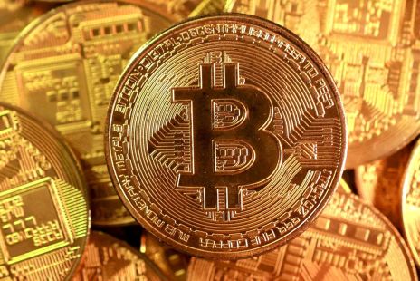 bitcoins-bull-run-decoding-the-82k-ascent-amid-macro-volatility.jpg