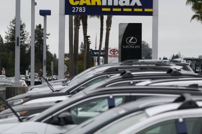 carmax-stock-plummets-20-following-challenging-quarter-scaled.jpg