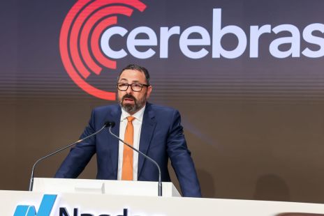 cerebras-stock-plunges-14-alpha-opportunity-or-ipo-warning.jpg
