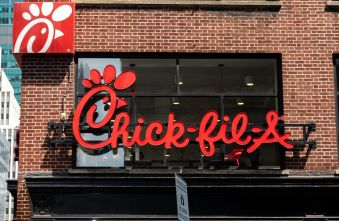 chick-fil-as-unwavering-family-strategy-fuels-expansion-and-market-leadership.jpg