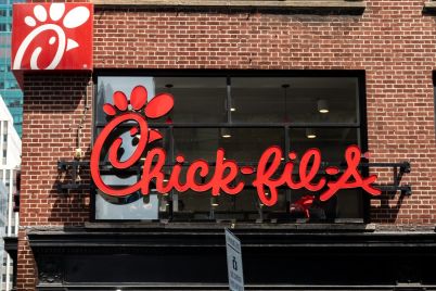 chick-fil-as-unwavering-family-strategy-fuels-expansion-and-market-leadership.jpg